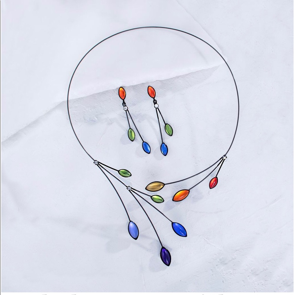 Never worn-Una Alla Volta Necklace and earring set